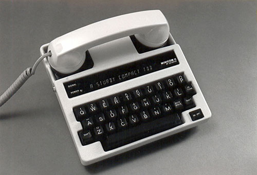 1983: Ultratec introduces the MINICOM II